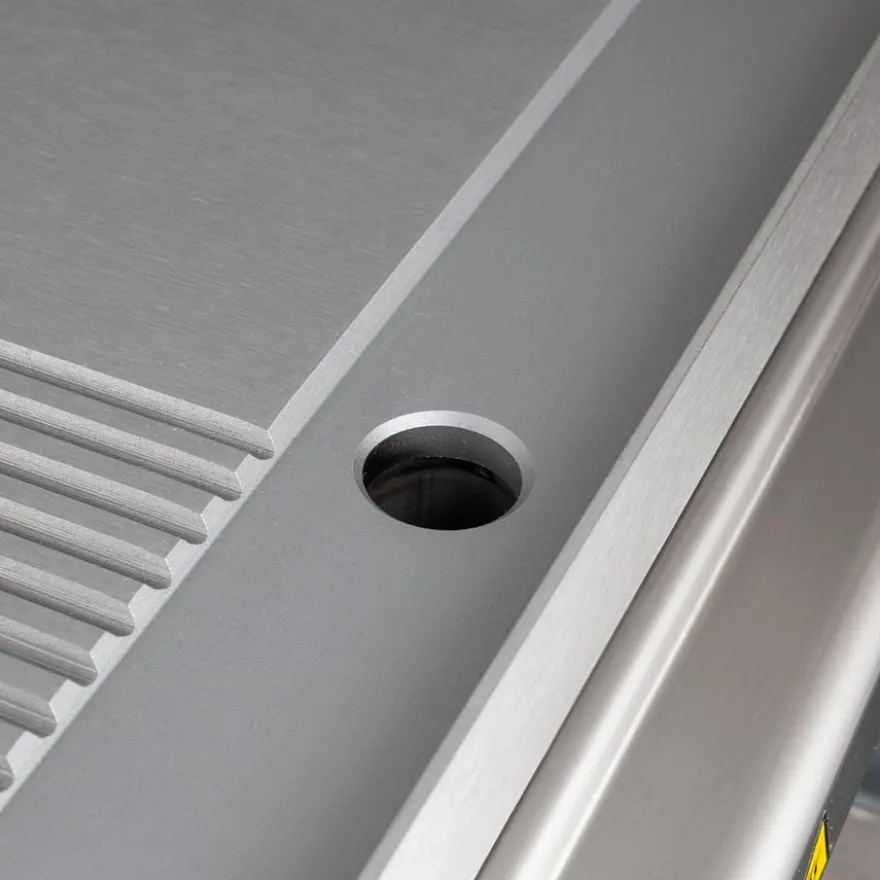 Gasgrillplatte Serie 700 - 70/70 - ½ glatt, ½ gerillt