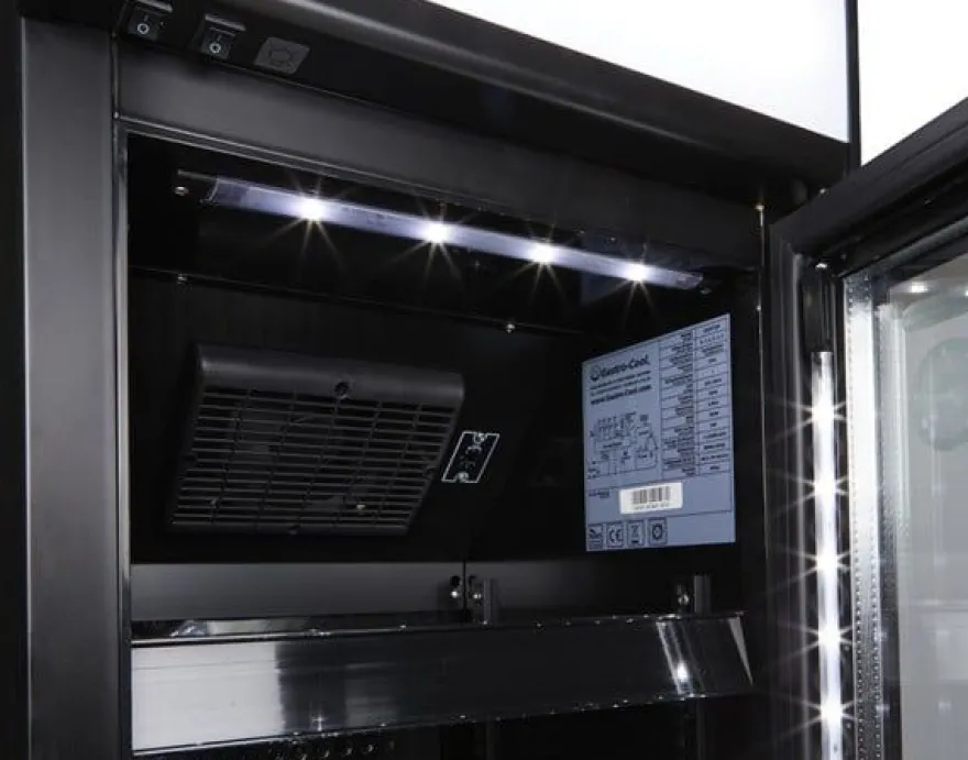 Gastro-Cool DC130 Getränkekühlschrank Slim ECO STAR 150 Liter schwarz/schwarz, LED, super sparmsam