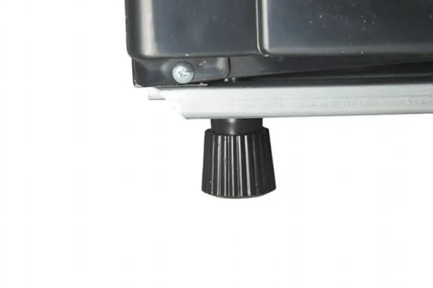 Gastro-Cool DC280 Getränkekühlschrank 229 Liter mit Werbedisplay schwarz/weiß, LED