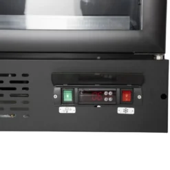 Gastro-Cool GD1600 Getränkekühlschrank 1716 Liter mit 3 Klapptüren, LED Beleuchtung, schwarz