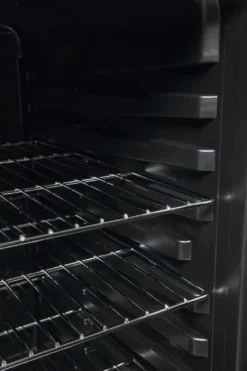 Gastro-Cool GD155 Getränkekühlschrank 130 Liter schwarz/schwarz, LED