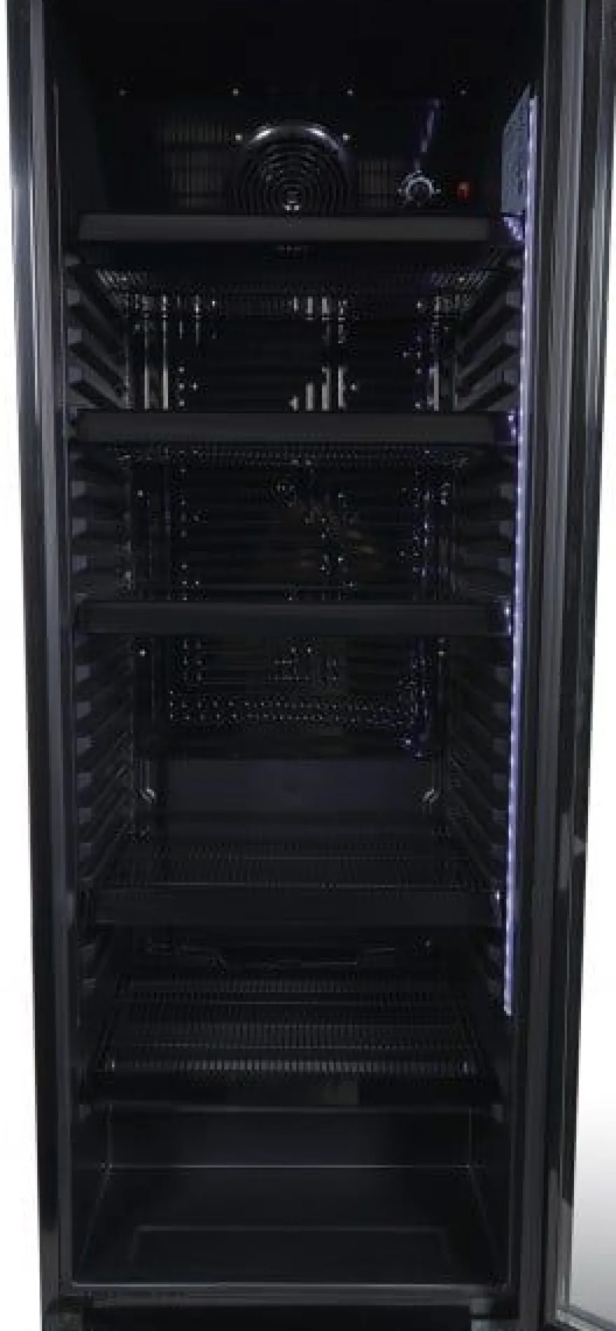 Gastro-Cool GD360 Getränkekühlschrank 360 Liter schwarz/schwarz, LED