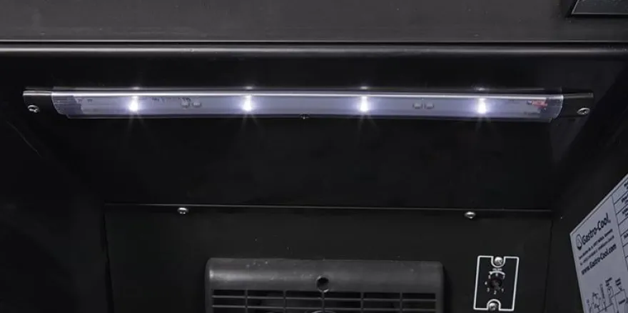 Gastro-Cool GD135 Getränkekühlschrank Retro Slim 135 Liter schwarz/schwarz, LED, Retro Design