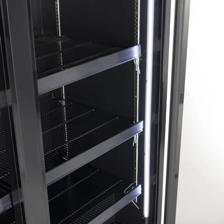 Gastro-Cool GD1050 Getränkekühlschrank 1060 Liter mit 2 Klapptüren, LED Beleuchtung, schwarz