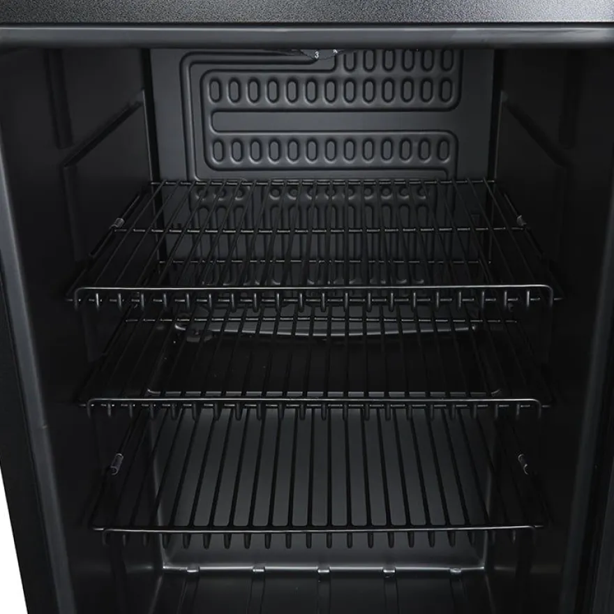 Gastro-Cool KW90 Getränkekühlschrank 88 Liter schwarz/schwarz, LED