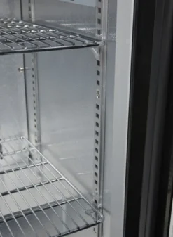 Gastro-Cool UC200 Barkühlschrank 208 Liter Klapptüren schwarz, LED, unterbaufähig