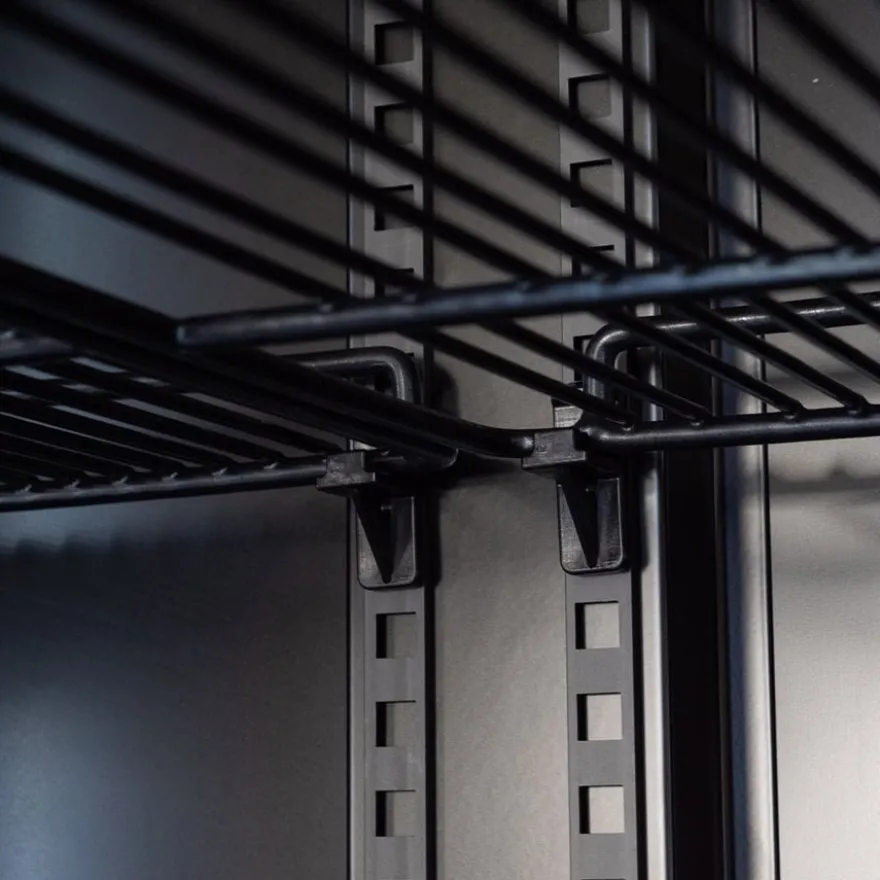 Getränkekühlschrank ECO 1500 mit Klapptüren und Leuchtaufsatz