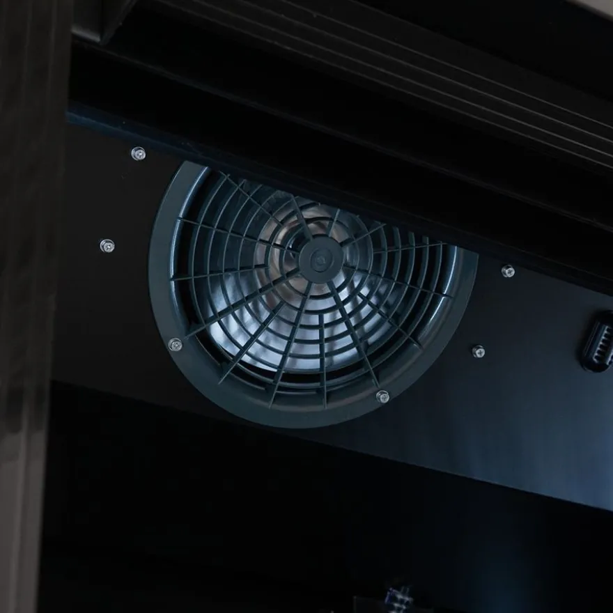 Getränkekühlschrank ECO 1500 mit Klapptüren und Leuchtaufsatz