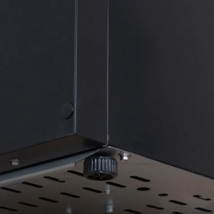 Getränkekühlschrank GKS-160 Slim, 160 Liter Kühlraumvolumen, Innenbeleuchtung, schwarz