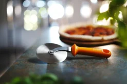 HENDI Pizzer Pizzaschneider, HENDI, designed by Robert Bronwasser, Orange,ø97x240mm