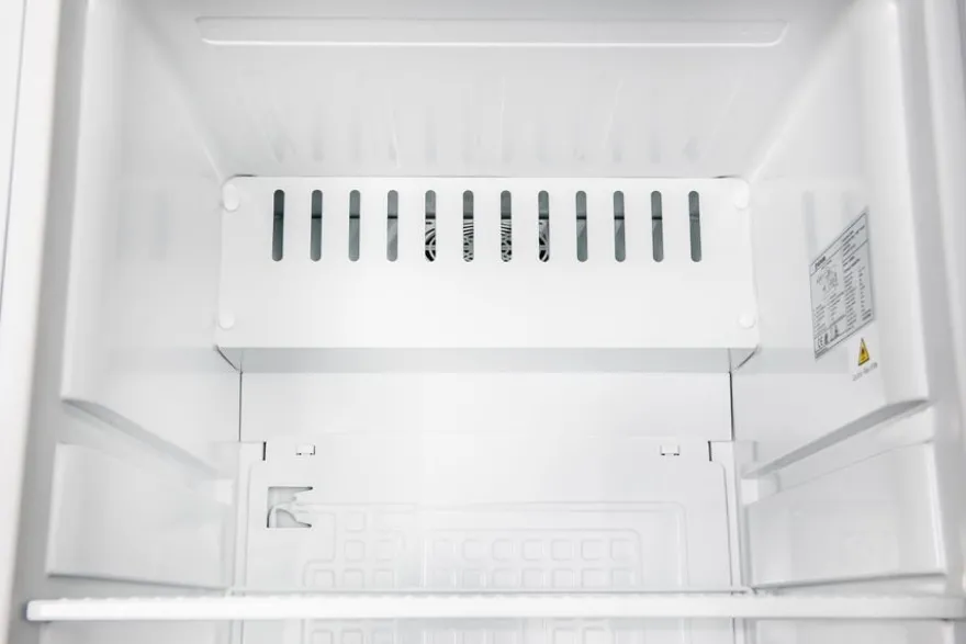 Lagerkühlschrank ECO 400, Innenraum aus Kunststoff, weiß