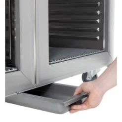 Polar U-Serie Gastro Gefrierschrank 1400 Liter, hohe Energieeffizienz
