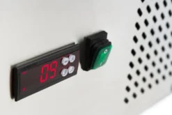 Saladette ECO 900 mit 2 Türen und Glasaufsatz