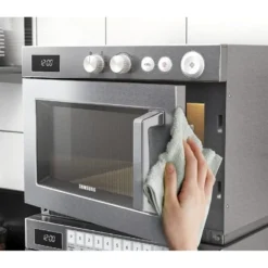 Samsung Gewerbe-Mikrowelle 26 Liter 1850W, digitale Steuerung