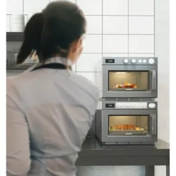 Samsung Gewerbe-Mikrowelle 26 Liter 1850W, digitale Steuerung
