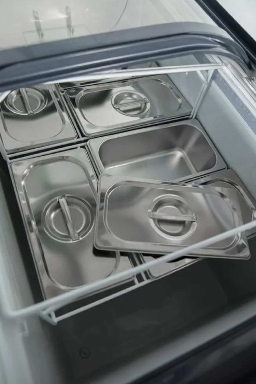 Speiseeisvitrine mit Glasaufsatz – 6 x 5 L – 273 L – inkl. Eisschalen