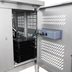 Tiefkühltisch ECO 4/0 mit Aufkantung - GN 1/1